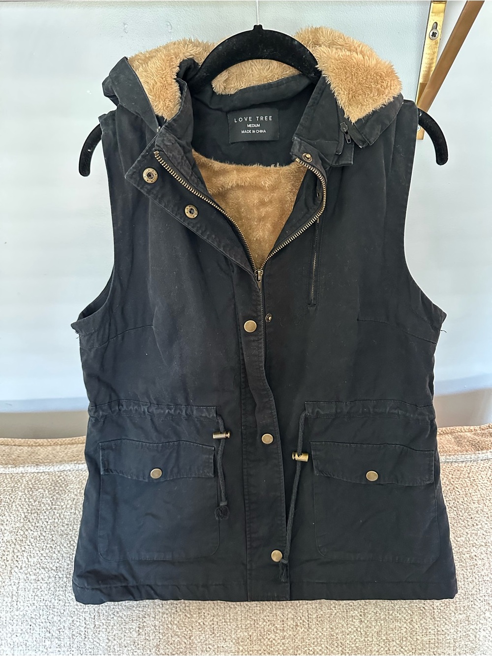 Love Tree Black Hooded Faux-Sherpa Lined Utility Vest